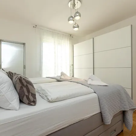 Frane 2br Near Old Town 扎达尔