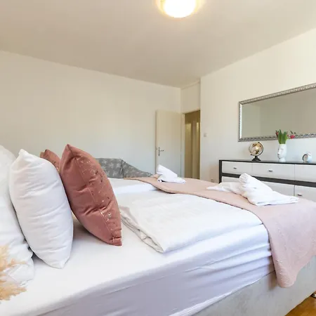 Frane 2br Near Old Town 扎达尔