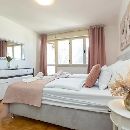 Apartment Frane 2br Aparment Near Old Town *