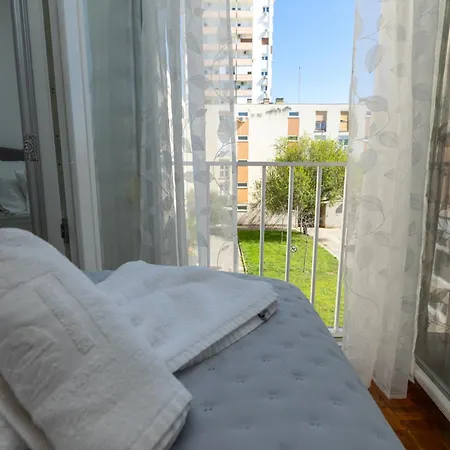 Frane 2br Aparment Near Old Town Apartment *
