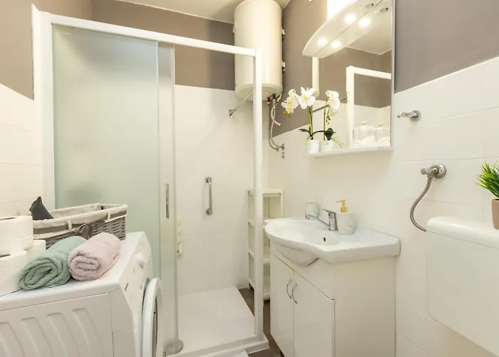 Frane 2br Aparment Near Old Town Апартаменты *