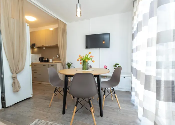 Апартаменты Frane 2br Aparment Near Old Town *